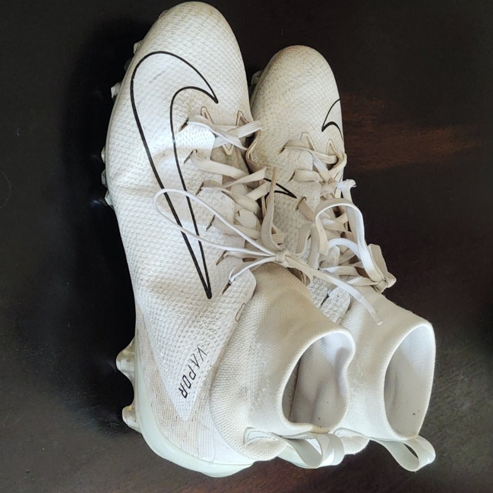 Nike vapor football cleats